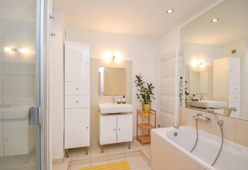 Old Town 2Br With Best View ブラチスラヴァ エクステリア 写真